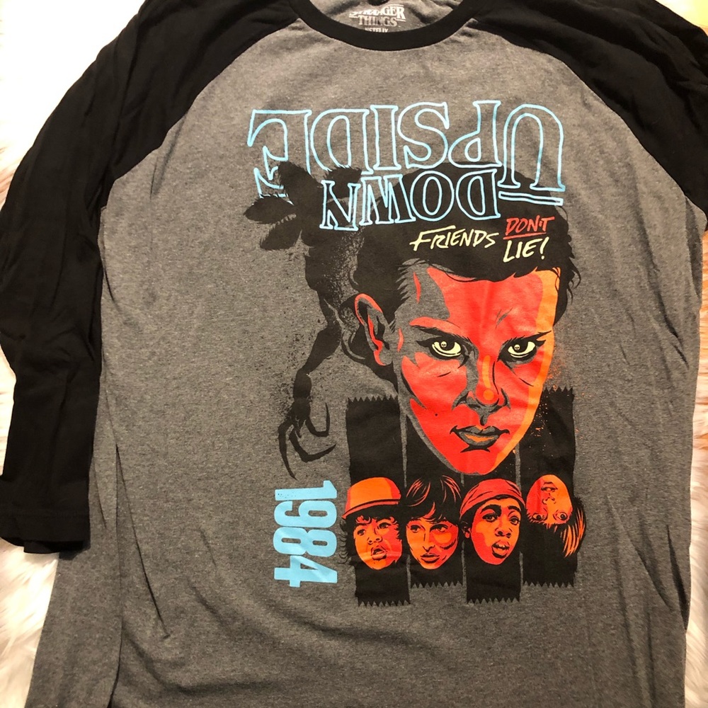 Loot crate stranger things exclusive raglan XXL
